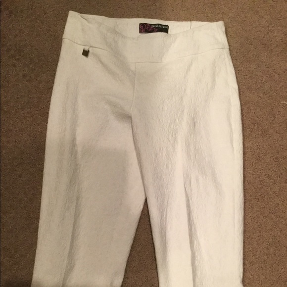 Pants - 🌷PECK AND PECK WHITE EYELET SIZE 6
